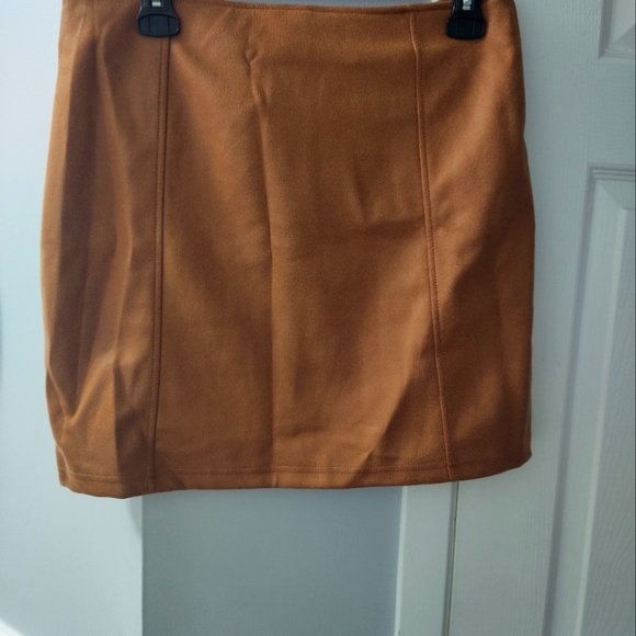 Mini skirt - Picture 4 of 4